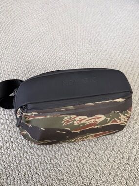 Nomatic Camo Belt Bag — Green/Black